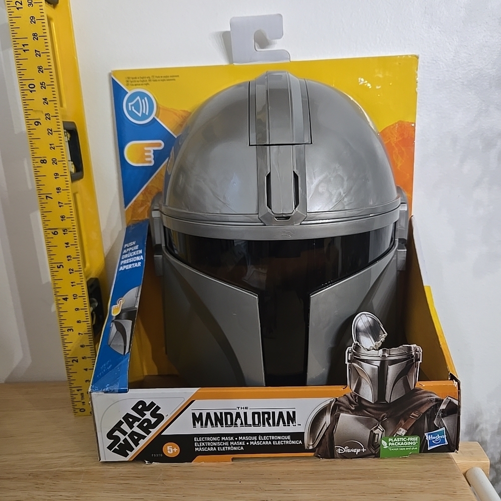 Star Wars Mandalorian Electronic Helmet